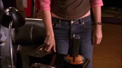 Saturday, nine thirty-two p.m. - One Tree Hill