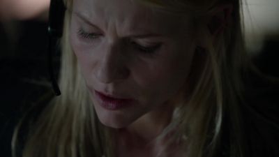 Saul, you're in a courtyard. - Homeland
