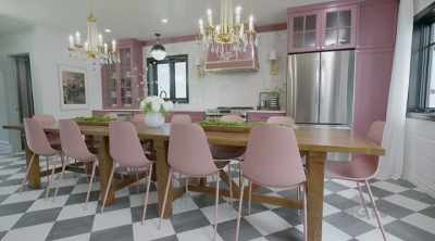 Savannah is very active
on social media. - Renovation Resort