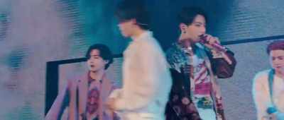 ♪ Save me, save me ♪ - BTS: Permission to Dance on Stage - LA
