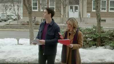Save the wrapping paper,
your ribbon and bow. - Meeting Mr. Christmas