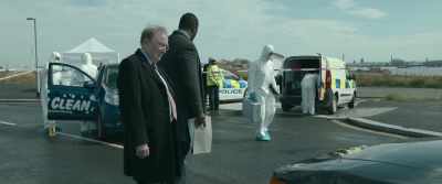 Saw the site, called 999, - Luther: The Fallen Sun