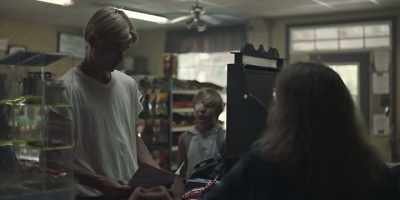 - Saw you with a magazine over there.
- So? - Wildhood