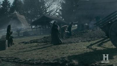     SAXON 1: That's the King! - Vikings