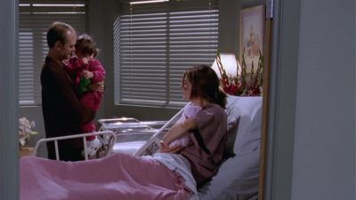 Say hello to your new sister. - Frasier