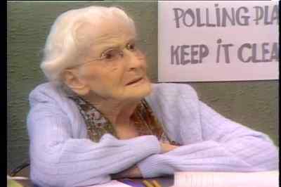 Say, you look familiar. - Maude