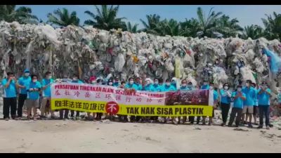 SAY NO TO PLASTIC WASTE! - Broken