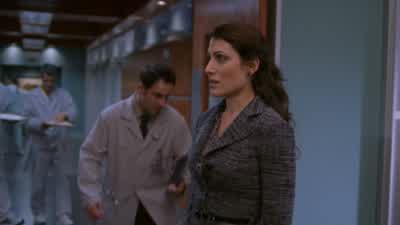 - Say "ah." - Ah. - House