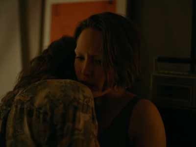 Say something to me.
- You smell damn good. - Girl Picture
