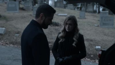 Say something. - Manifest