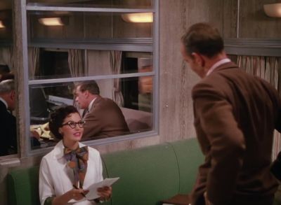 Say who's the pretty girl - The Band Wagon