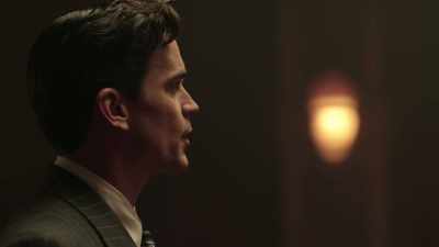Says Brady-American
on those gates, right? - The Last Tycoon