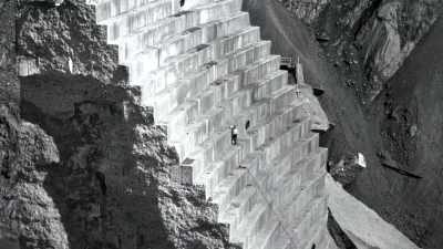 Scaling the towering monolith
that became known as - Flood in the Desert