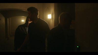 (scanner beeps, lock clicks) - Tom Clancy's Jack Ryan