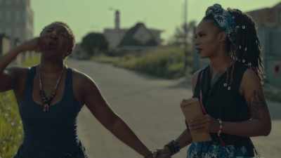 - Scar owes me, sister.
- Calm down. - Shanty Town