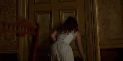 :
Scaredy cat from Ballarat. - Picnic at Hanging Rock
