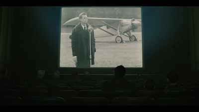 (SCATTERED APPLAUSE) - The Plot Against America