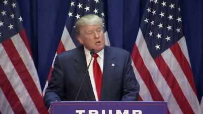 - [scattered cheers]
- [applause] - Trumped: Inside the Greatest Political Upset of All Time