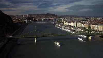 Scenic Cruises
and the Emerald Sun - Love on the Danube: Kissing Stars
