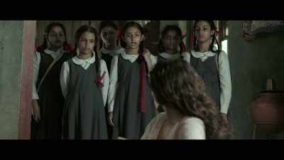 -School doesn't get over until 4 pm.
-The teacher hit us and threw us out. - Gangubai Kathiawadi