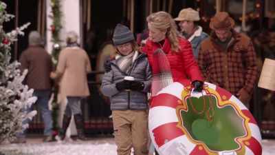 - School's fine, I guess.
Chicago too. - Toying with the Holidays
