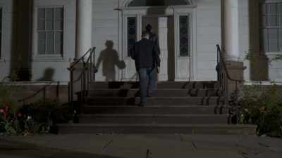 Schrader:
See if she finds the same
paranormal presence here - The Holzer Files