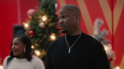 [scoffs] Doing me a favor
would mean not even
entering this competition. - The Great Holiday Bake War