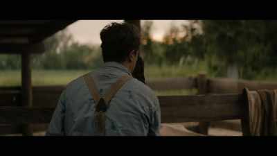 - (SCOFFS)
- (JAMIE CHUCKLING) - Mudbound