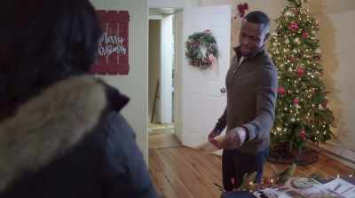 [scoffs]
Uh... - Christmas Hotel