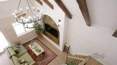 Scott: It wasn't until we
started to see the living room, - Renovation Resort