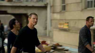 SCOTT:
Right, we're going down. - Strike Back