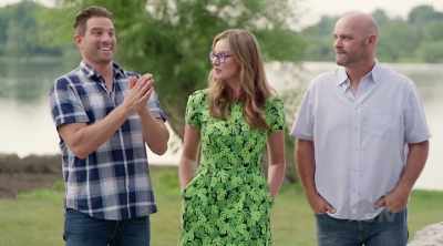 Scott: Savannah and Kyle,
you guys have a pink kitchen! - Renovation Resort