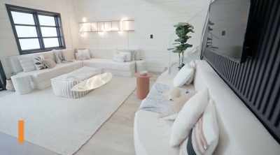 Scott: This is Jena and Sean's.
♪ - Renovation Resort