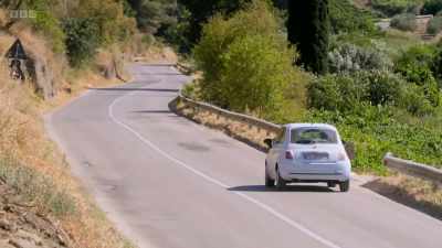 Scott has told us that the best
place for tiles - Amanda & Alan's Italian Job