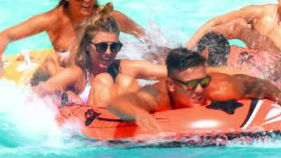 SCOTT: We went off to
a flying start, - Love Island