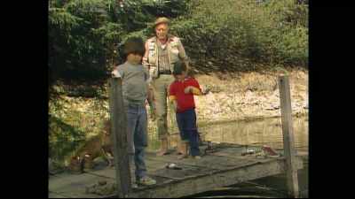 Scotty. Scotty.
You're scaring the fish. - Punky Brewster