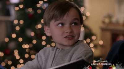 "Scout Loves Chocolate?" - A Bramble House Christmas