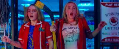 - (screaming)
- (guns cocking) - Yoga Hosers
