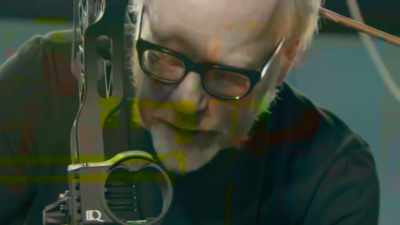 [ SCREAMING ] - Mythbusters Jr.