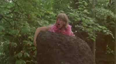 [screaming] - Queen Kong