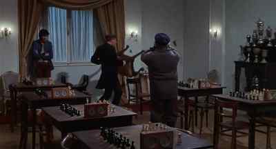 [Screaming] - The Twelve Chairs