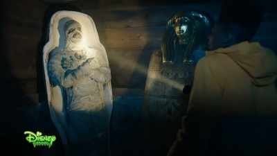 [screams] - Under Wraps