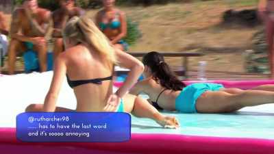 (SCREAMS) - Love Island