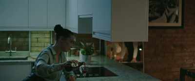 [Screams] - The Girl with the Fork