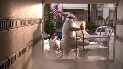 [ Screwgun whirring ] - Dexter
