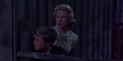 Scrunch back. If they see you,
they'll lock you up. - Great Day in the Morning