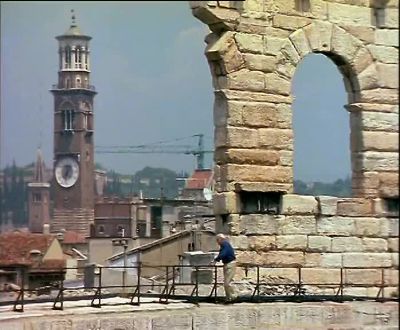 Scusate un momento. Non mi sento bene. - Inspector Morse