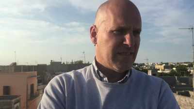 Se pune mult accent pe simț, pe... - My Husband, the Cyborg