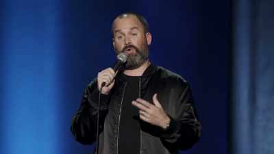 Se trezesc vorbindu-şi limba maternă
cu accent străin. - Tom Segura: Disgraceful