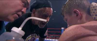 Se vedea că lui Tszyu nu-i e bine. - Hatton
